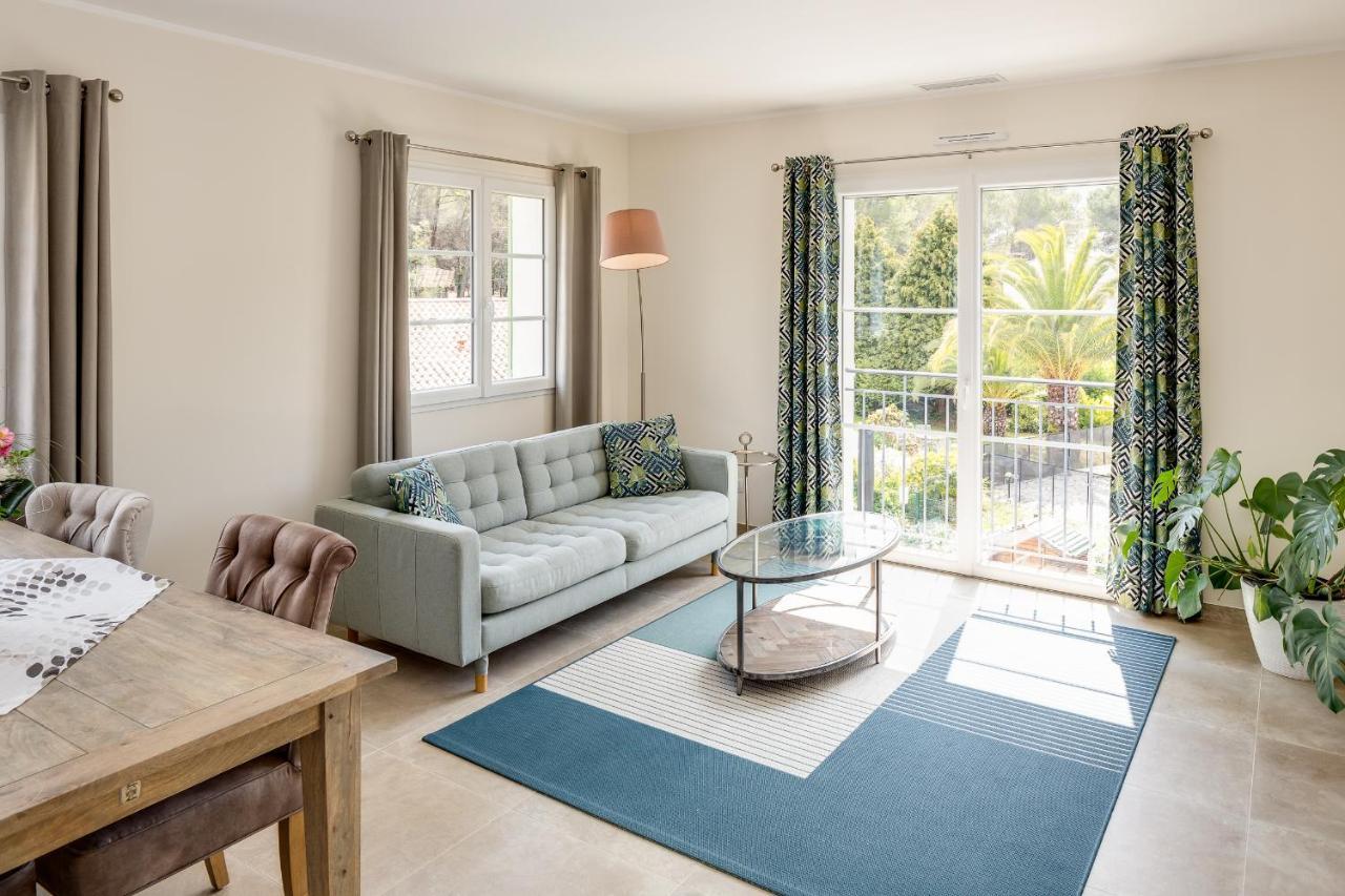 Luxurious And Spacious Apartment In The Heart Of The Cote D'Azur Roquefort-les-Pins Exterior photo