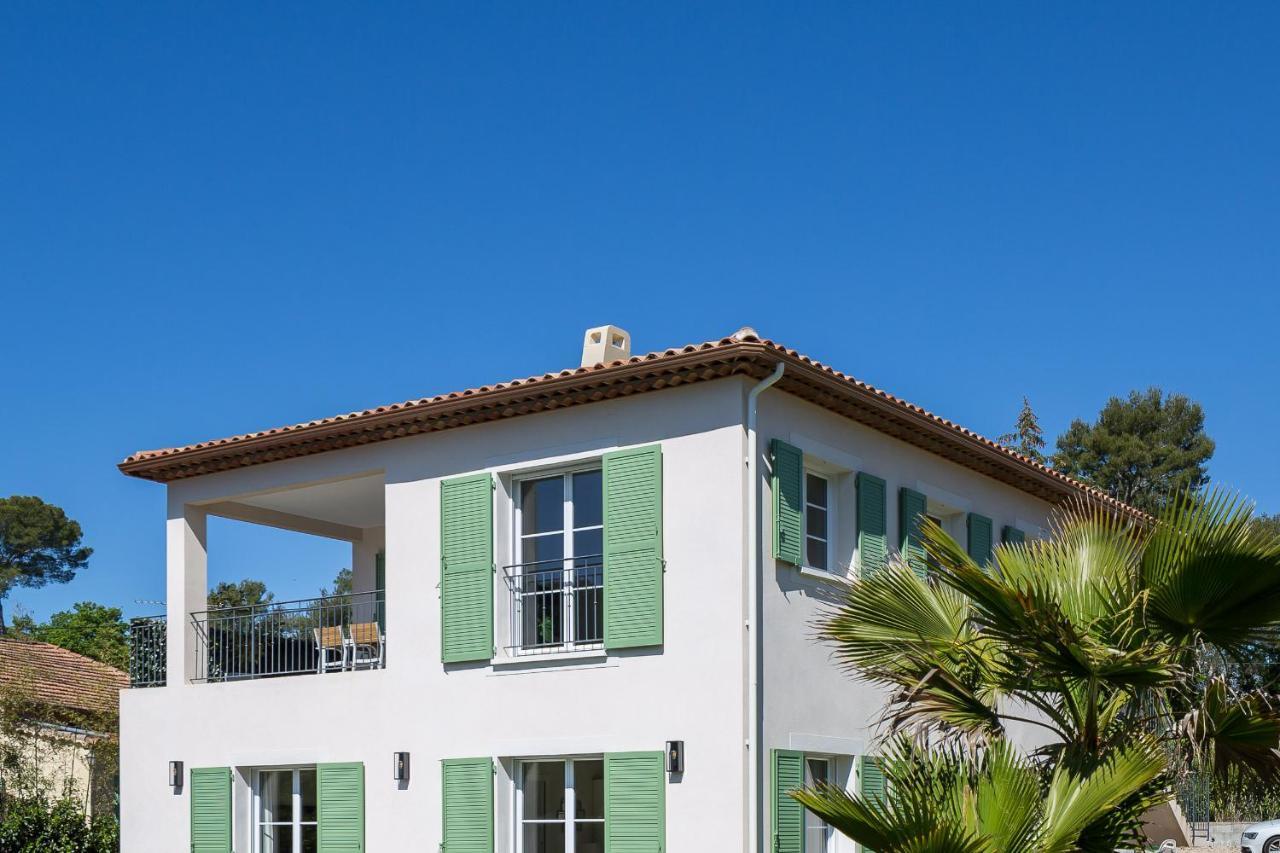 Luxurious And Spacious Apartment In The Heart Of The Cote D'Azur Roquefort-les-Pins Exterior photo