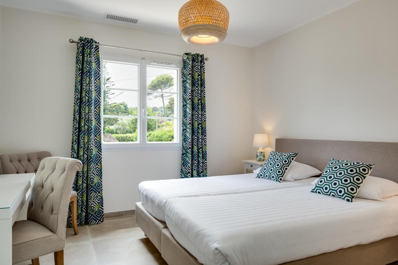 Luxurious And Spacious Apartment In The Heart Of The Cote D'Azur Roquefort-les-Pins Exterior photo